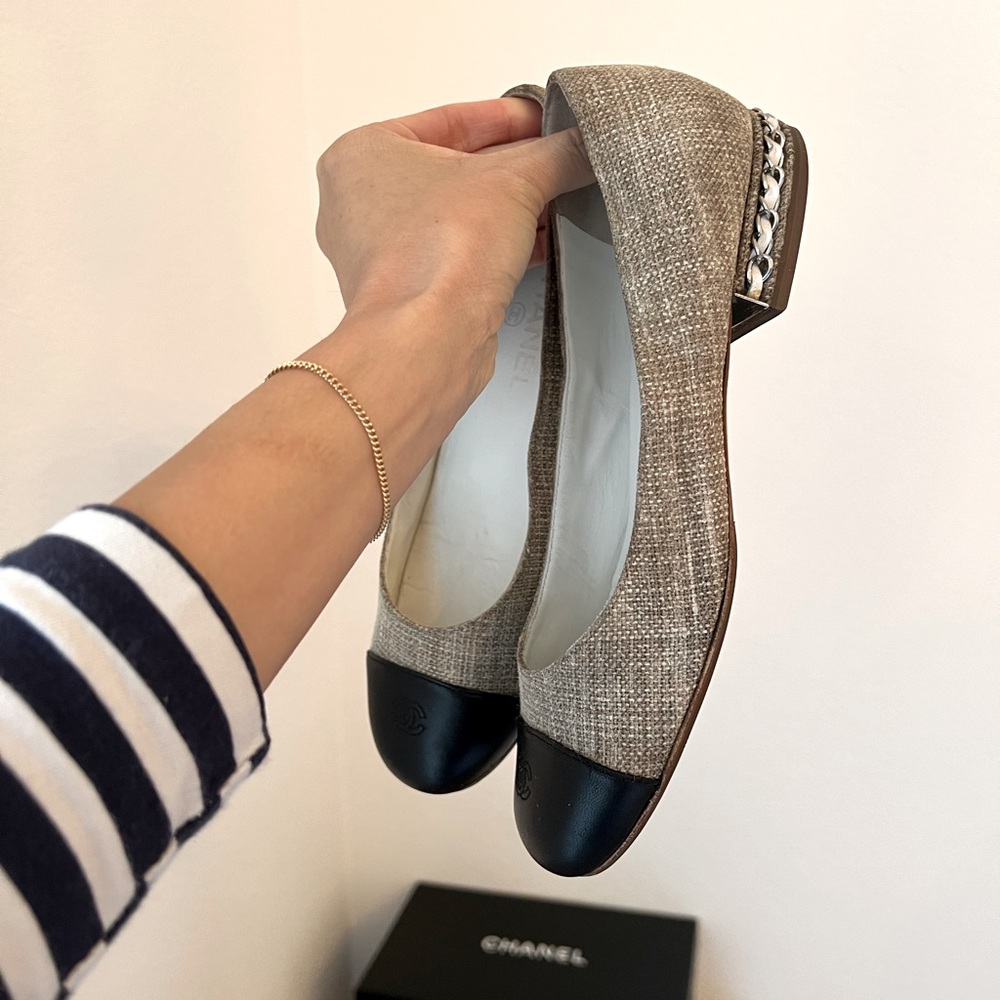 Chanel chain linen ballet pump